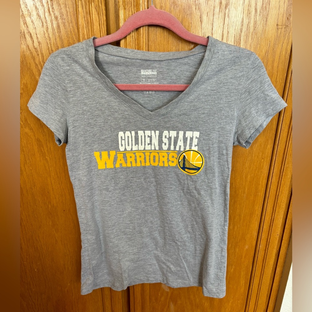 Women’s Golden State Warriors grey t-shirt small
